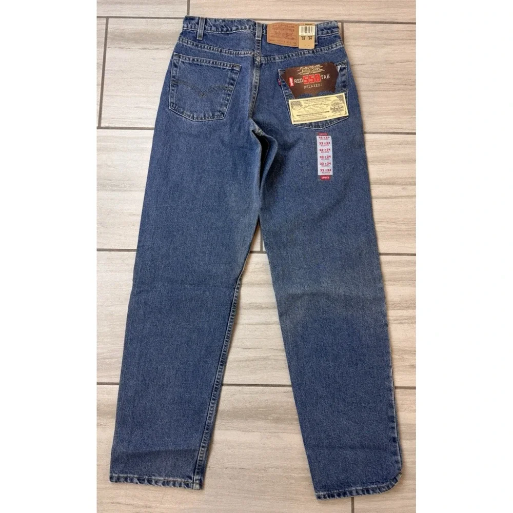 Levis jeans description